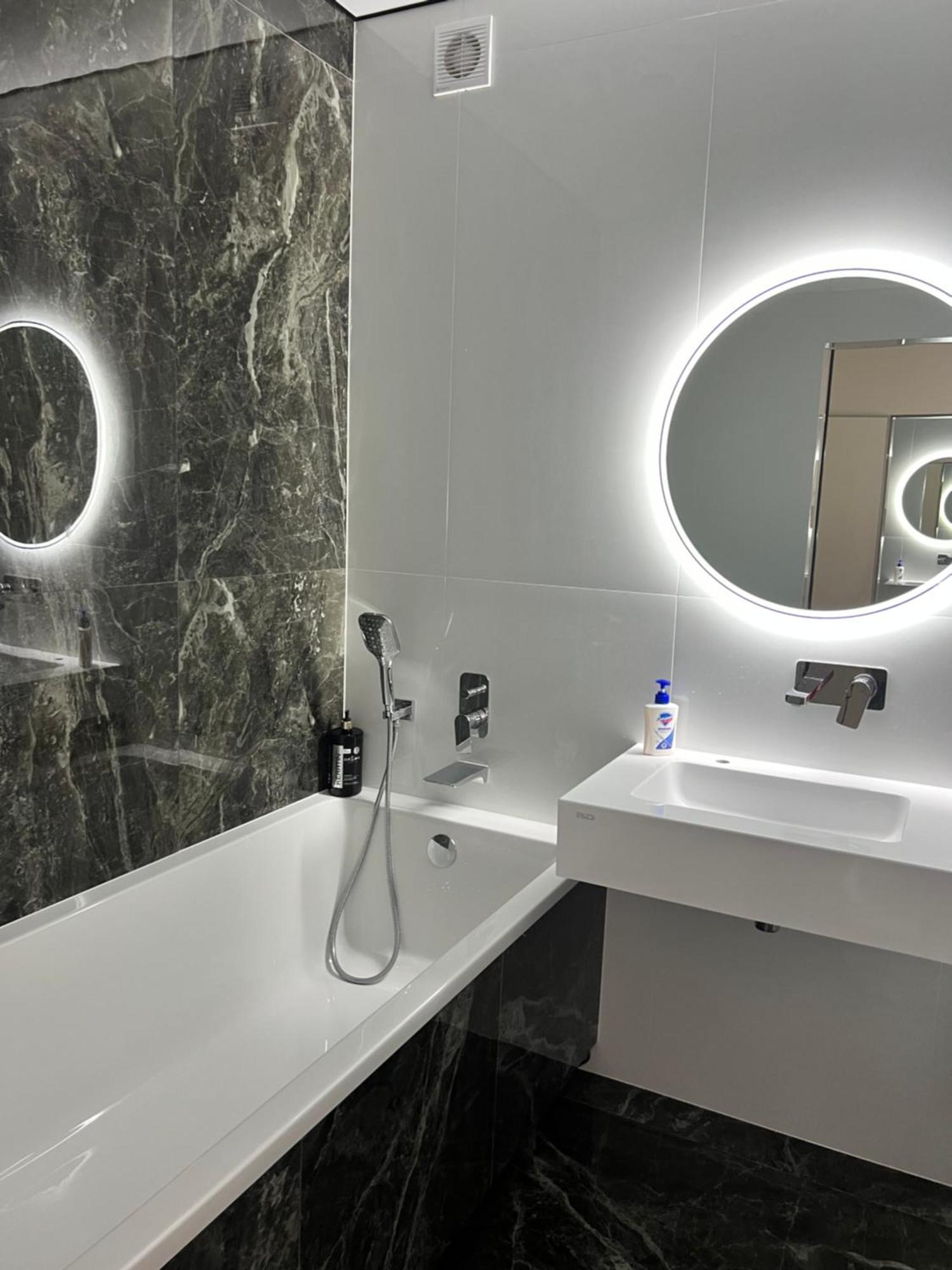 Люкс Апартаменти В Жкарена Та Жк Great House Rivne Zewnętrze zdjęcie