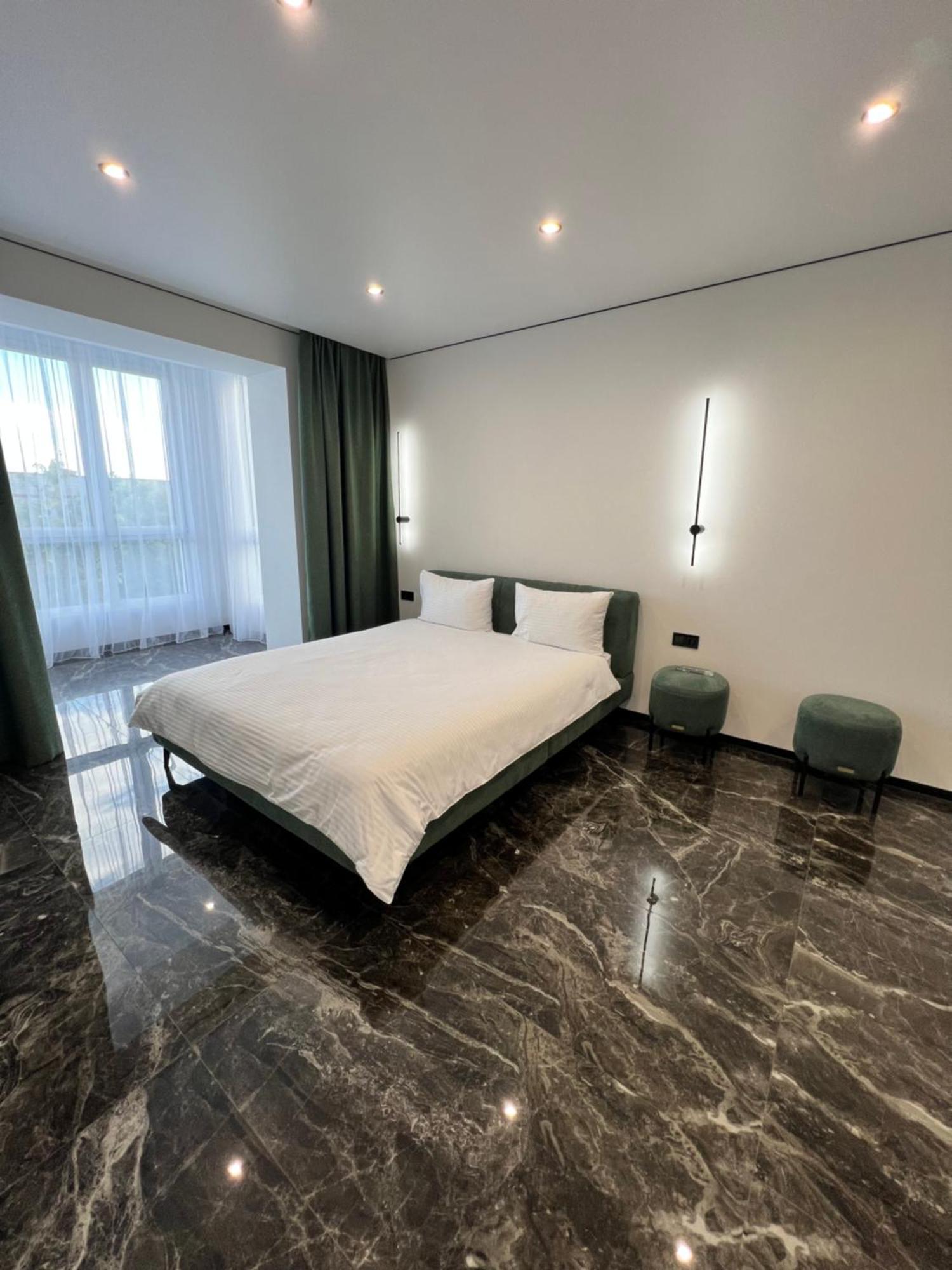 Люкс Апартаменти В Жкарена Та Жк Great House Rivne Zewnętrze zdjęcie