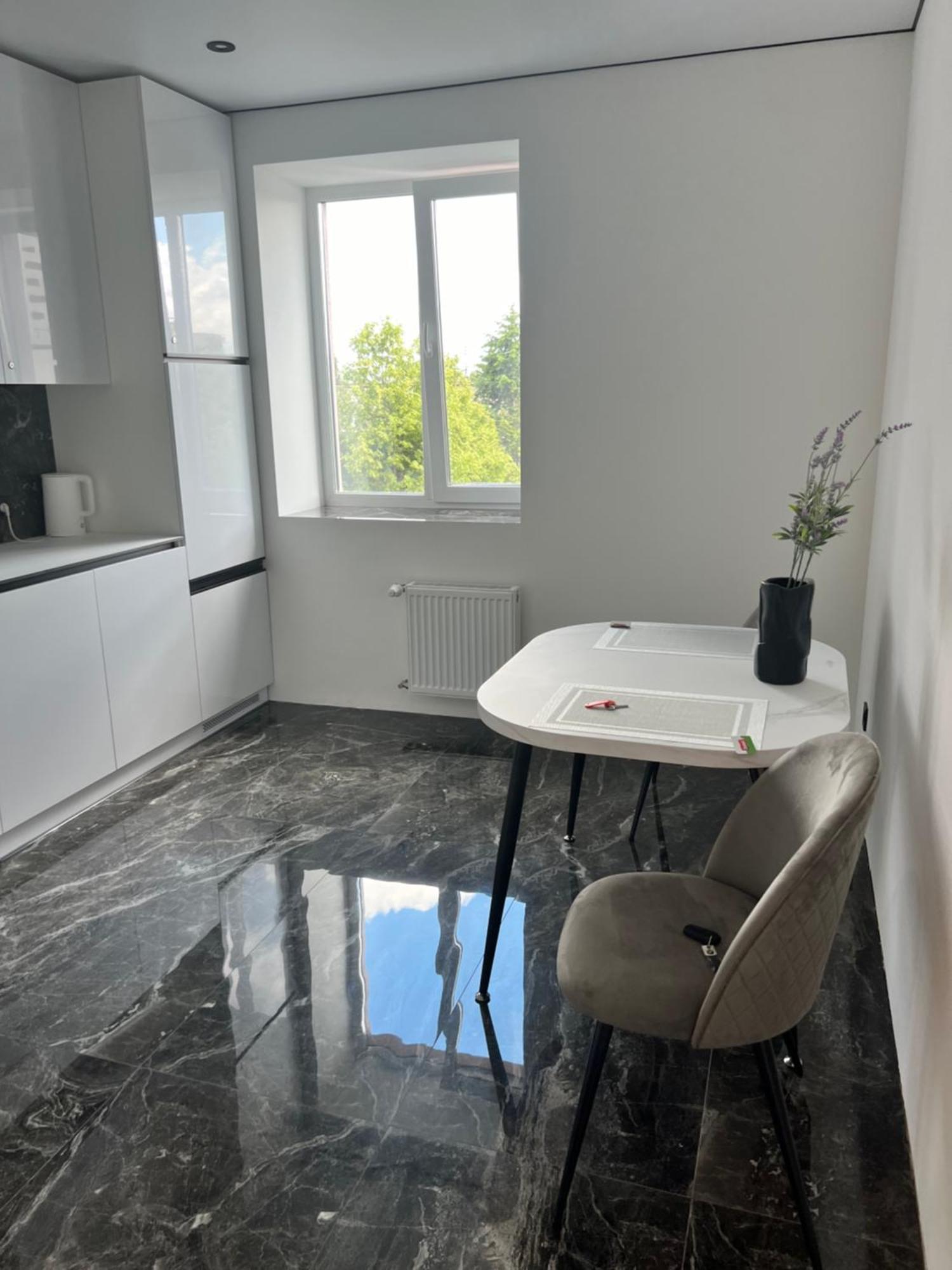 Люкс Апартаменти В Жкарена Та Жк Great House Rivne Zewnętrze zdjęcie